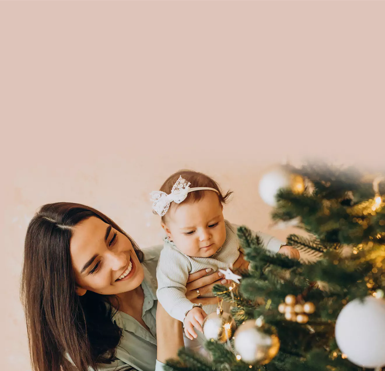 RapidStudio's Christmas page, featuring festive personalised photo gifts like custom photobooks, ornaments, and canvas prints. Perfect for creating unique holiday memories and presents.